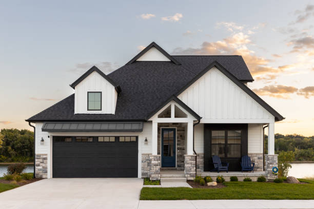 Best Roof Insulation Installation  in Veedersburg, IN